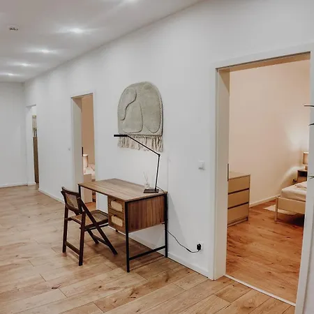 Premium 4br Apartment, Stunning Views Overlooking The Station Apartment Koblenz (Rhineland-Palatinate)