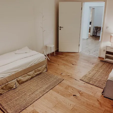 Premium 4br Apartment, Stunning Views Overlooking The Station