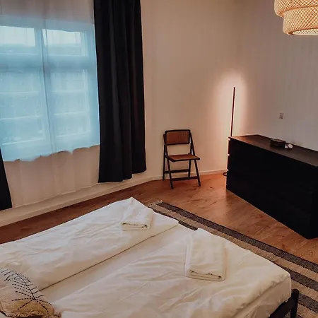 Premium 4br Apartment, Stunning Views Overlooking The Station Koblenz (Rhineland-Palatinate)