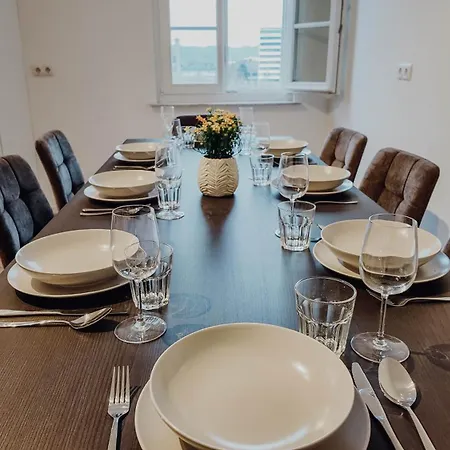 Apartment Premium 4br Apartment, Stunning Views Overlooking The Station Koblenz (Rhineland-Palatinate)