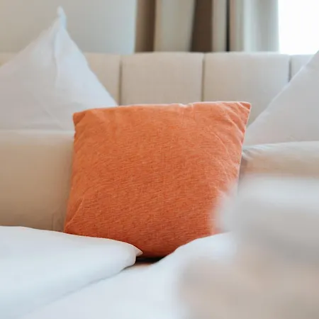 Premium 4br Apartment, Stunning Views Overlooking The Station Apartment *